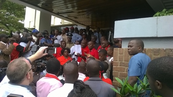 Paying the price of "Cash gate" - Malawians protest gloomy economic and governance woes